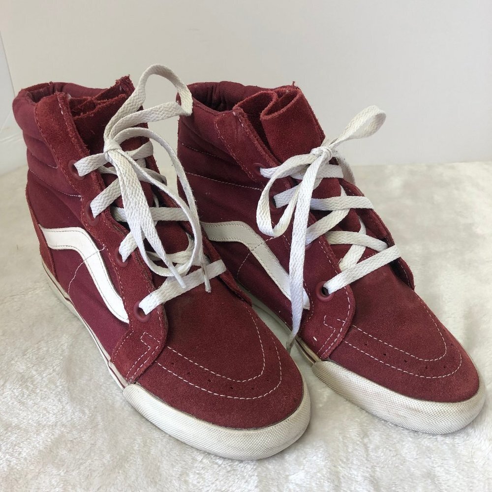 Vans Sk8-Hi Women’s Shoe Red Hidden Wedge Suede Canvas Sneaker Size 8